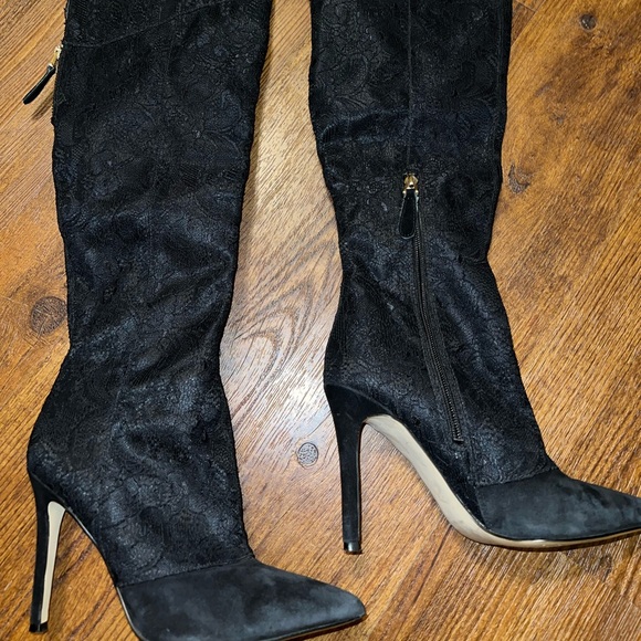 Guess Black Lace Textured Over Knee High Stiletto Heel Zip Up Boots Size 7 - Picture 2 of 13